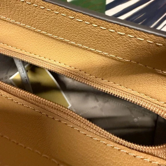 NWT Michael Kors Hamilton Leather Satchel in Peanut - Picture 5 of 9